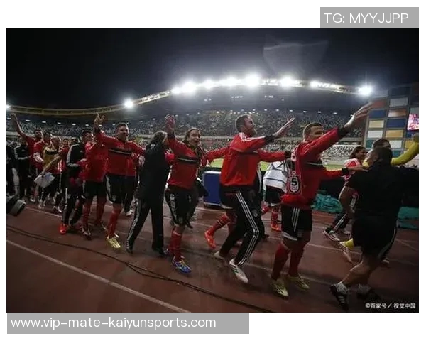 里奥阿维与费雷拉激战正酣谁能在这场对决中笑到最后